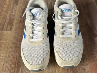 Klassiske Adidas sneakers – Str. 40 (FR 40) – Hvid