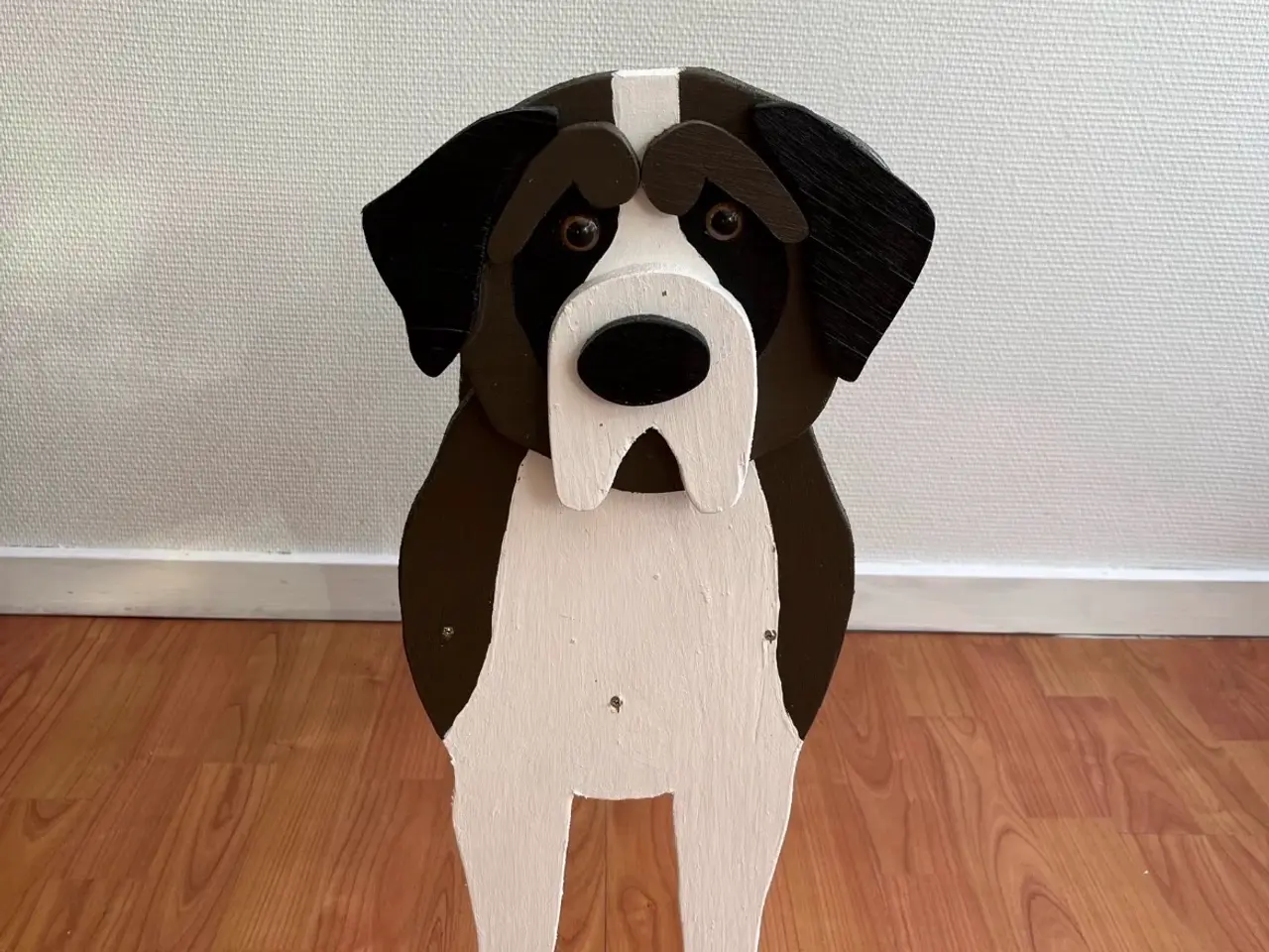 Billede 1 - Blomsterkasse med Sankt Bernhard Hund