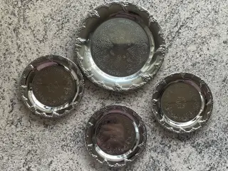 Vintage Glas/Flaskebakke 4 stk !