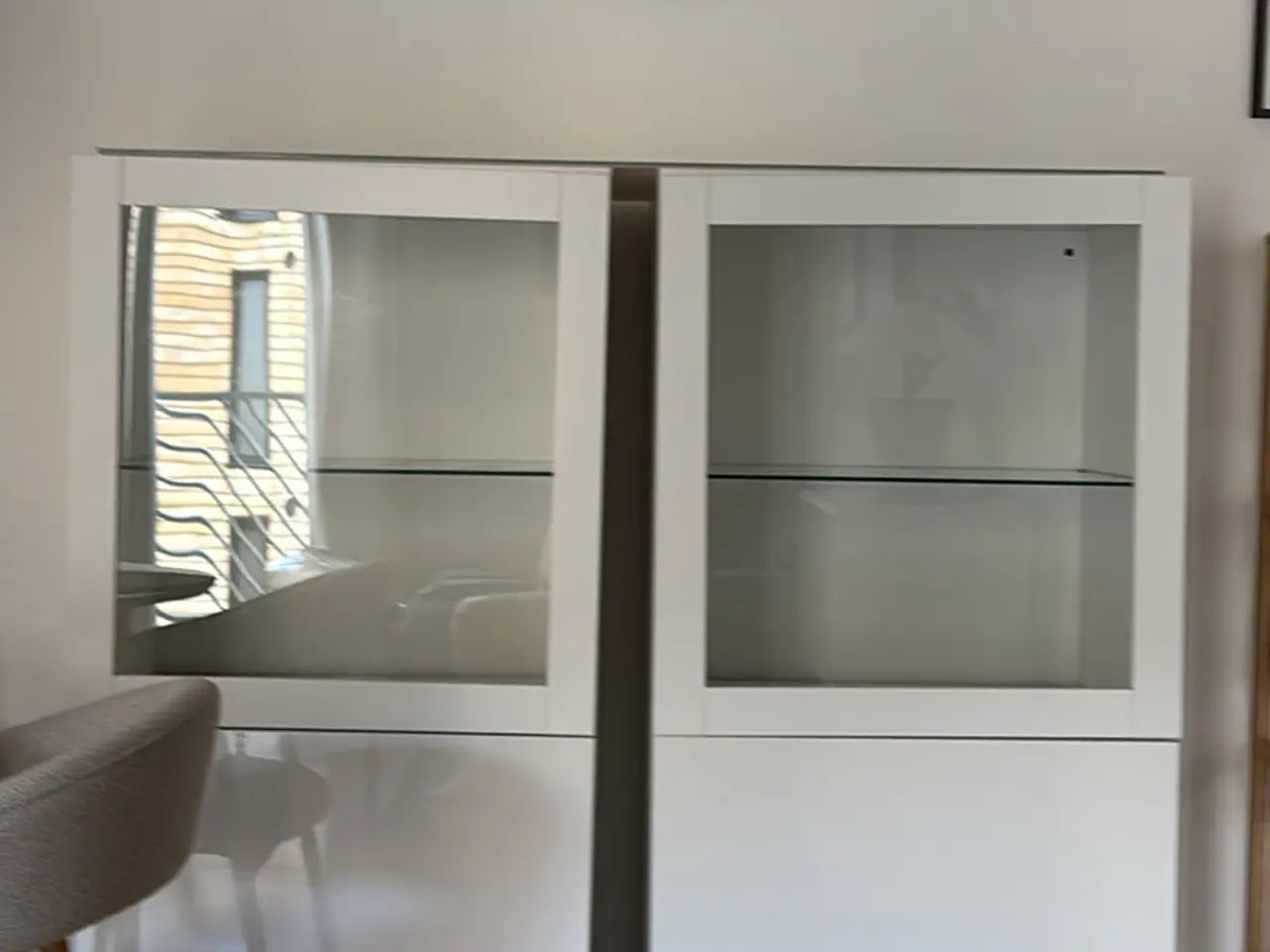 Billede 3 - Ikea vitrineskab