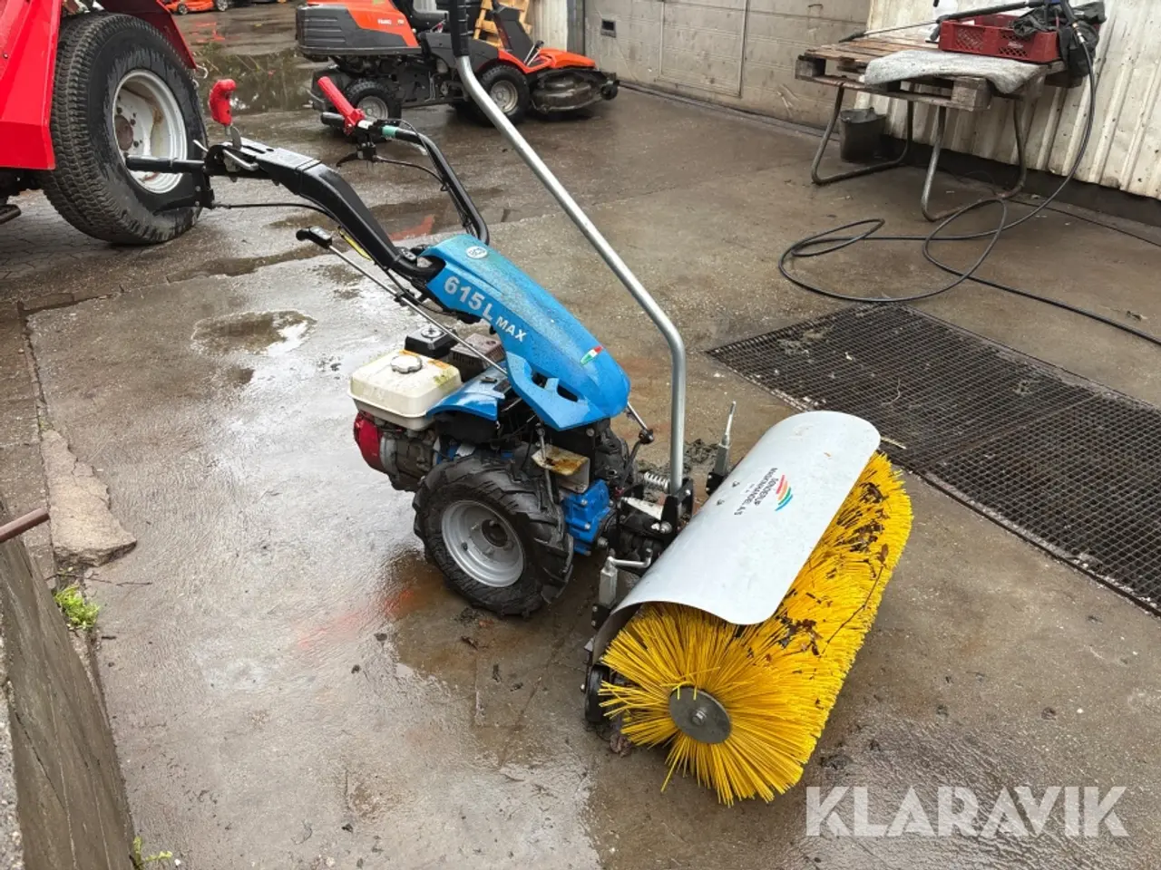 Billede 4 - Redskabsbærer BCS MF 615 med kost