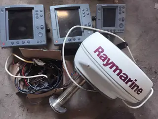 Ældre Raymarine radar sæt 