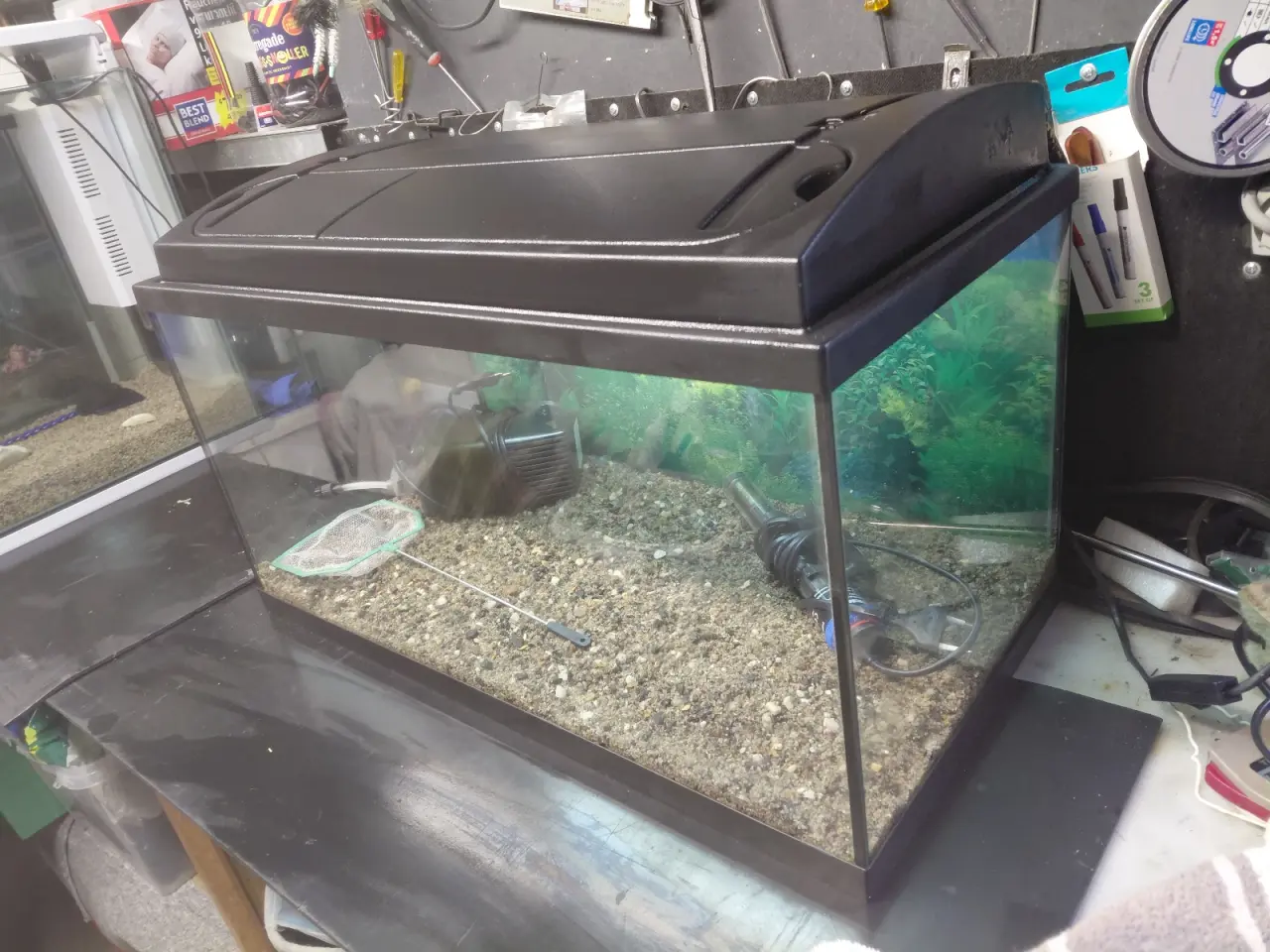 Billede 2 - Akvarier 54L