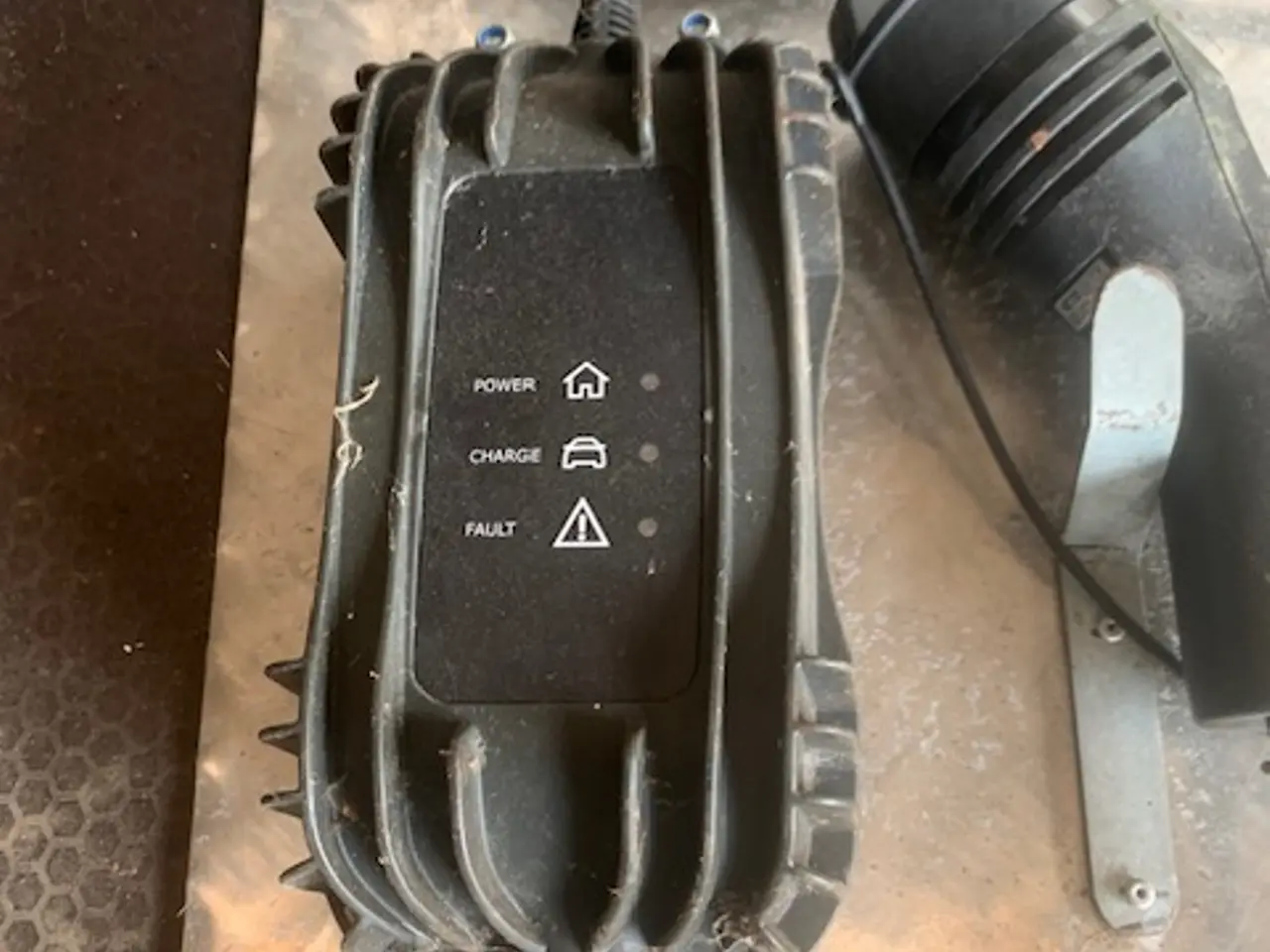 Billede 2 - Lader 9 kw. til hybridbil inc. ophæng