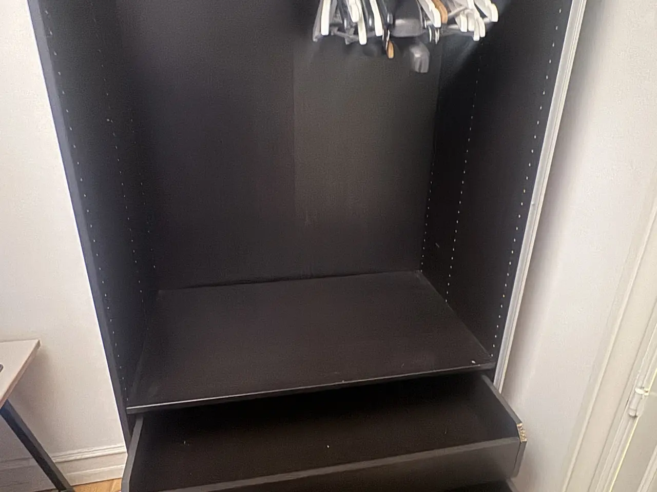 Billede 3 - Reol skab til skjorter, tøj, skuffer og hylder