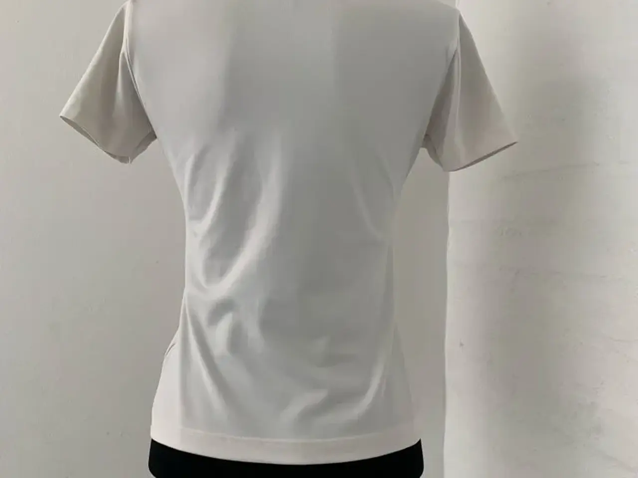 Billede 3 - T-shirt str.36