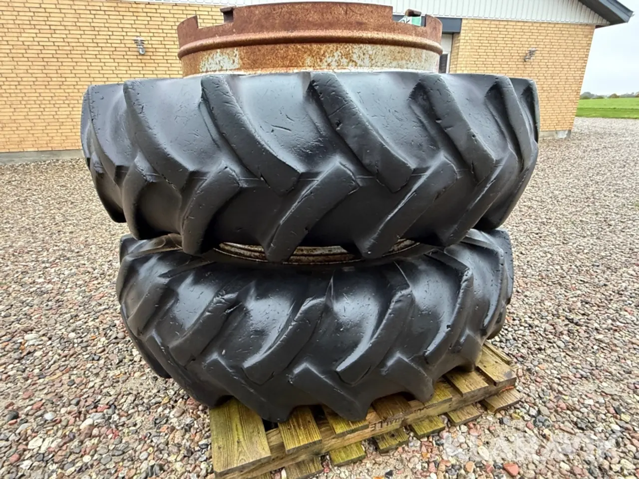 Billede 1 - Tvillingehjulsæt Goodyear