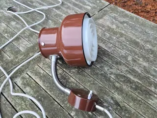 Herlig chokoladebrun Bumling væglampe