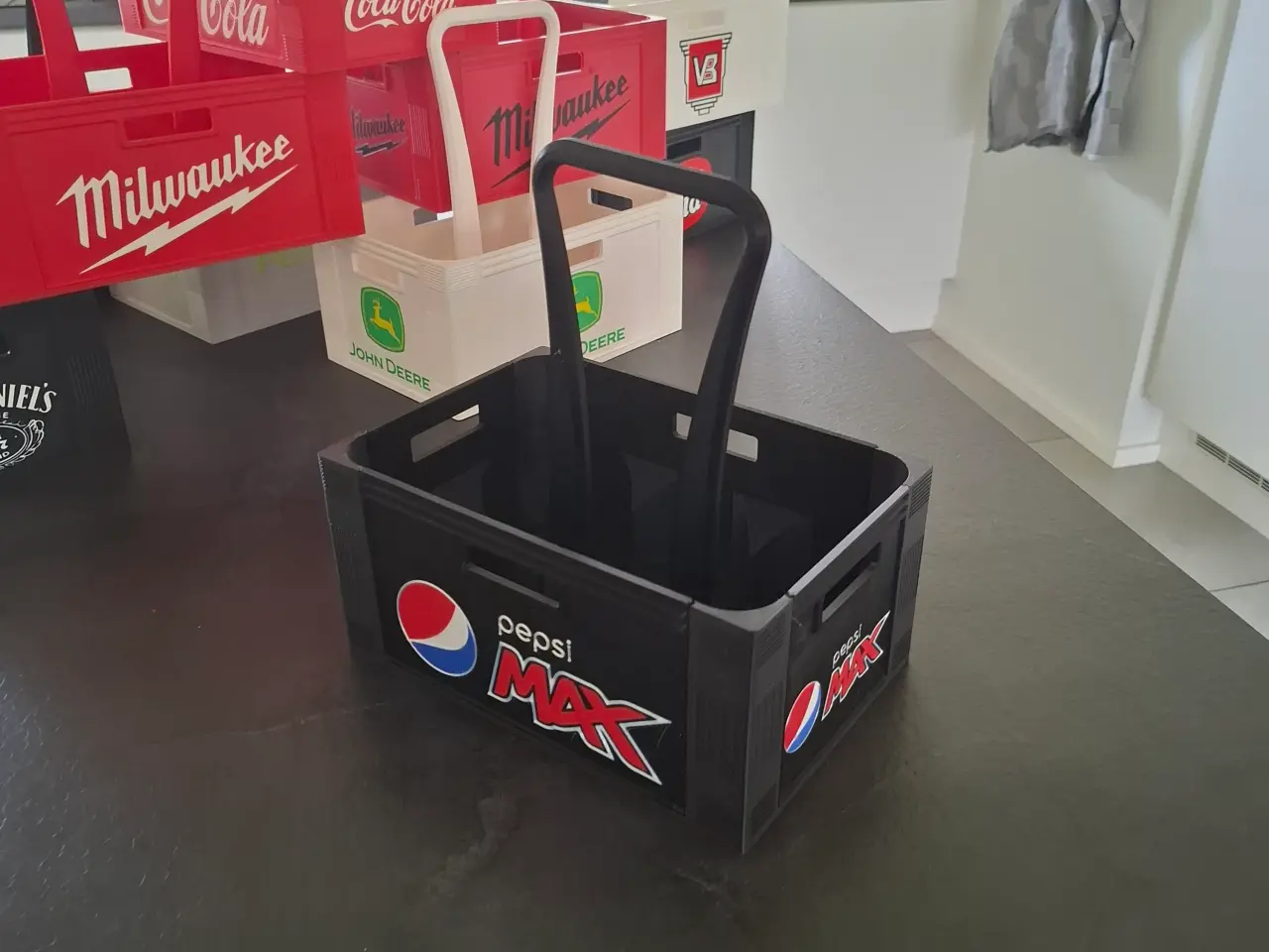 Billede 1 - đ„€ Pepsi Max kasse â gaveidĂ© til Pepsi-elskeren đ