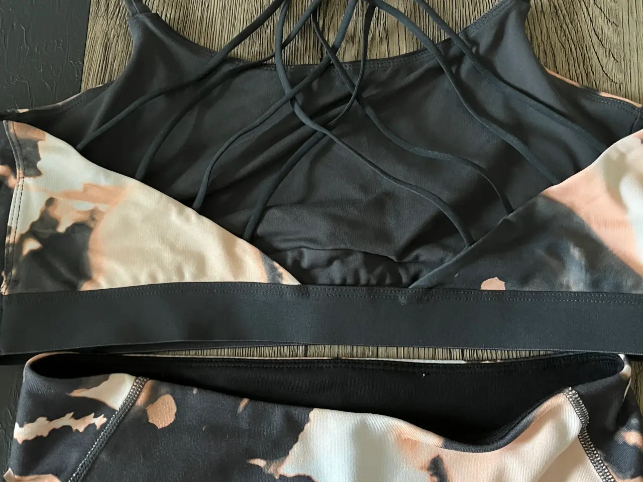 Billede 2 - Sport sæt/ bikini. 
