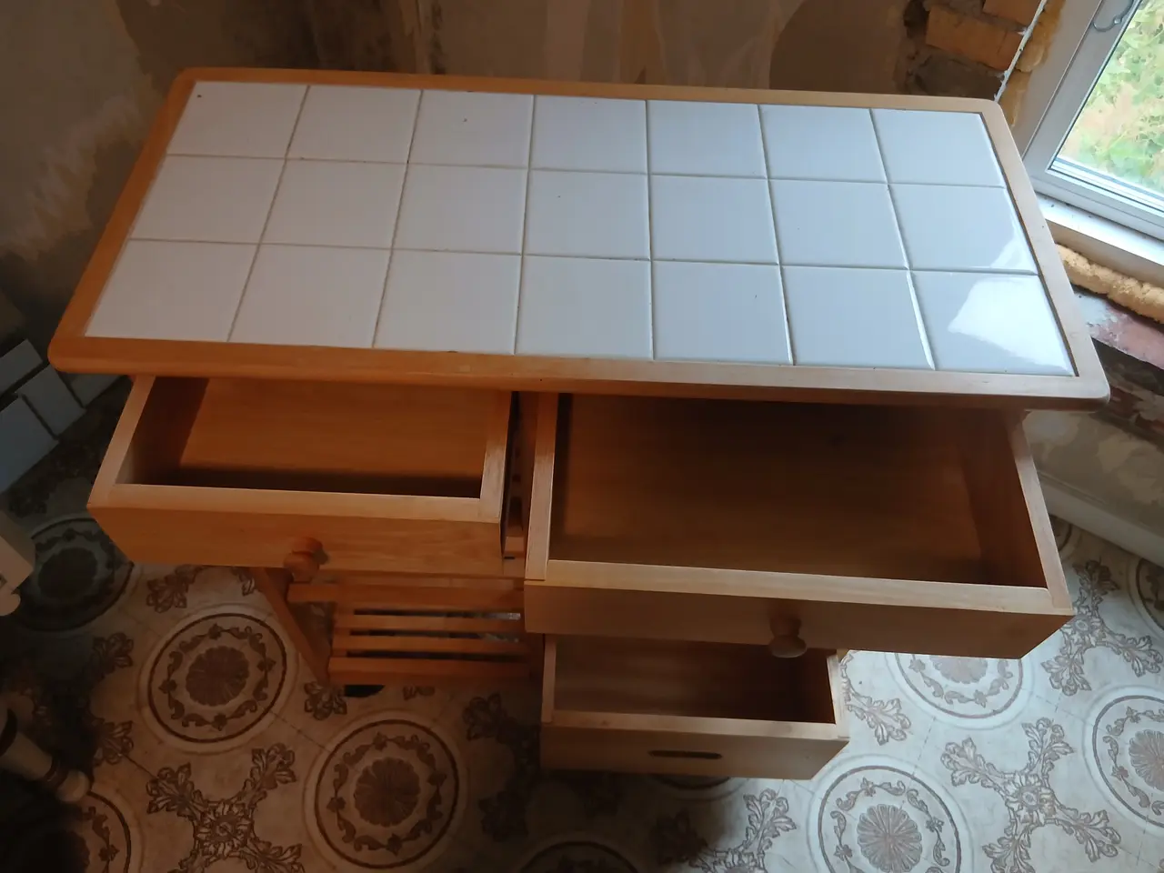 Billede 2 - Anretter bord.