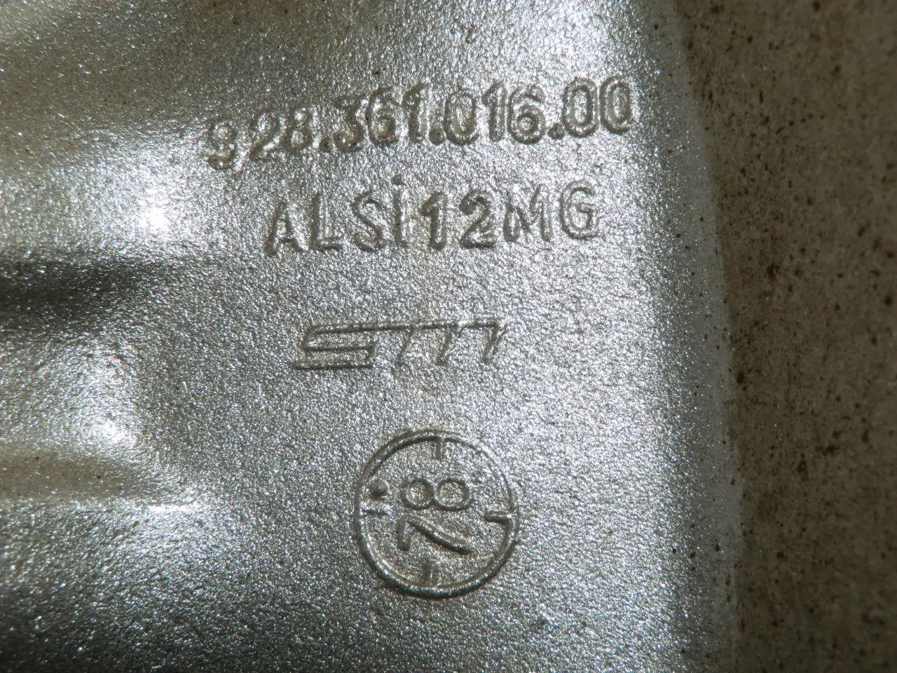 Billede 4 - Originale Porsche Phone Dial Fælg 7Jx16