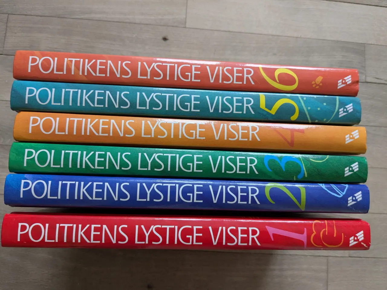 Billede 1 - Politikens Lystige viser   stk ialt 250 kr