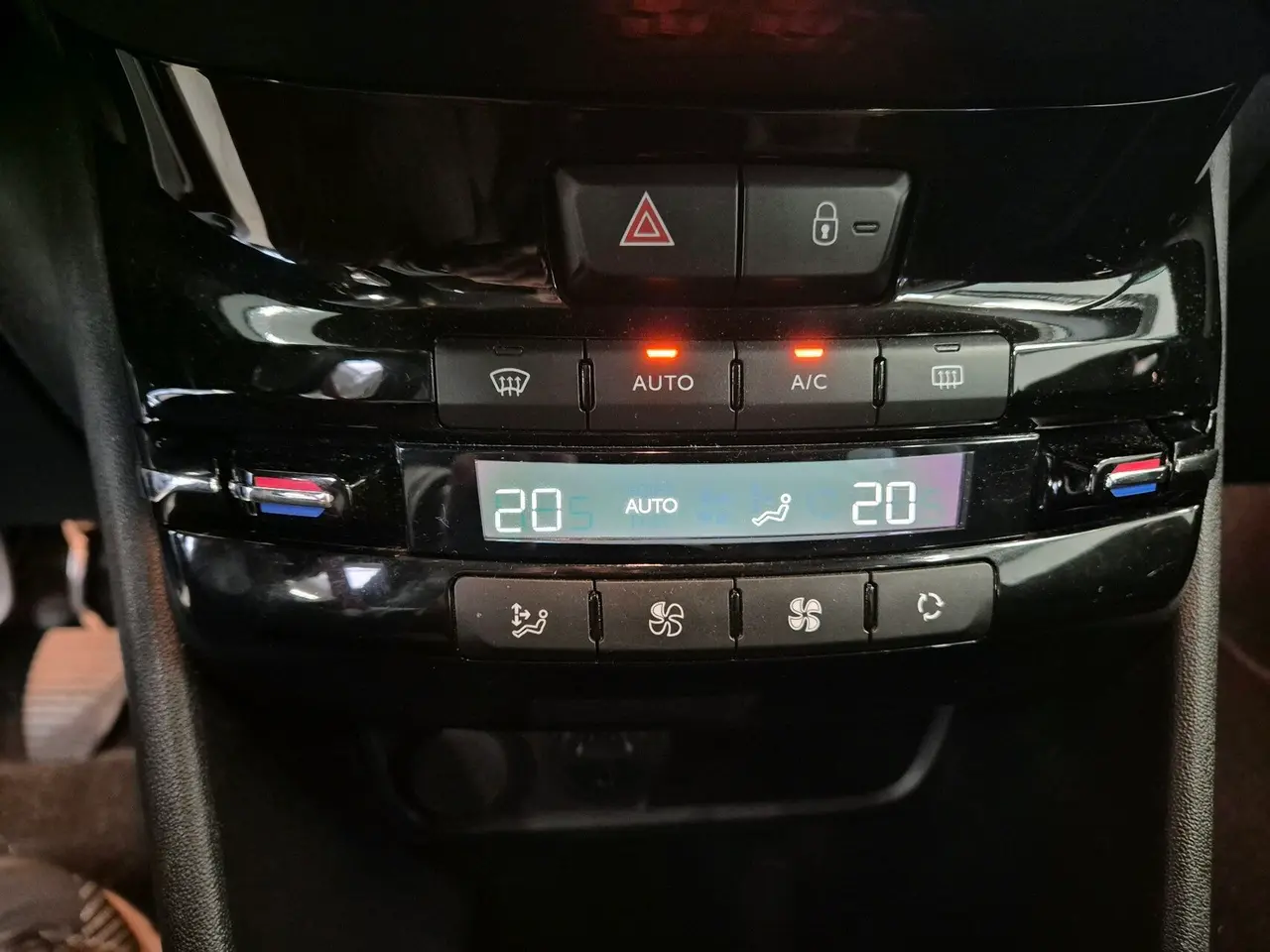 Billede 9 - Peugeot 208 1,6 BlueHDi Desire 100HK 5d
