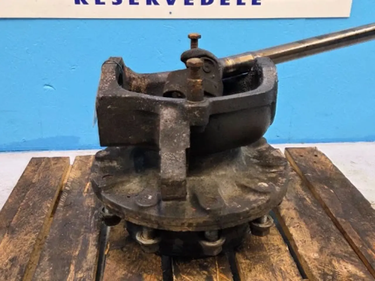 Billede 9 - New Holland LB115B Hjulnav R. 85821290