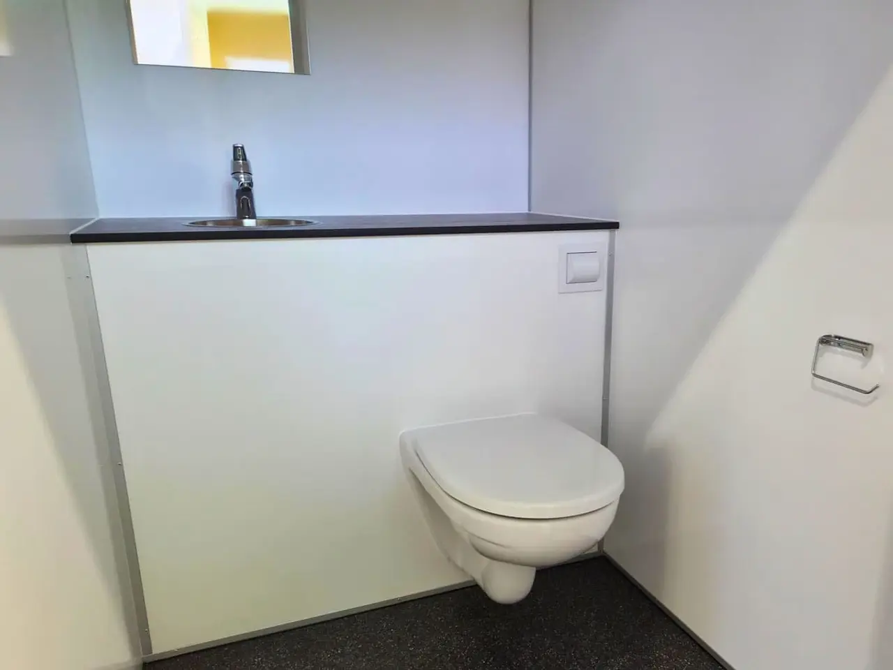 Billede 7 - Toiletvogn 240 med 2 toiletter & kværn