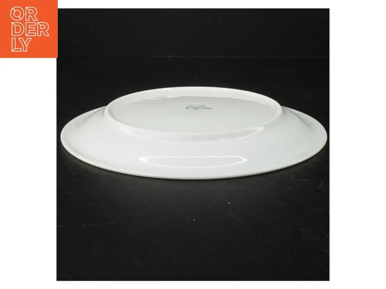 Billede 2 - 8 middagstallerkener, hvidt porcelæn (str. 23,5 cm)