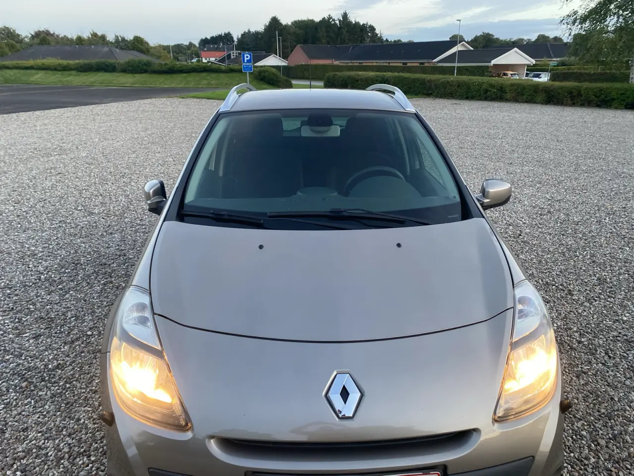 Billede 4 - Velholdt Clio st.car