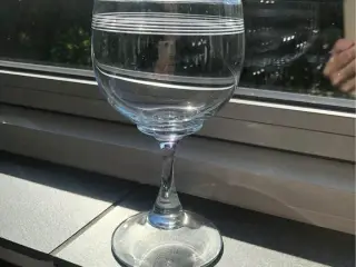 Glas med slebet bort