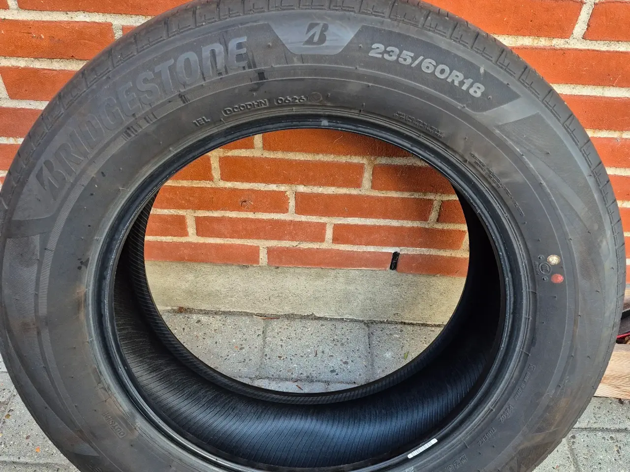 Billede 1 - Bridgestone 235/60-R18