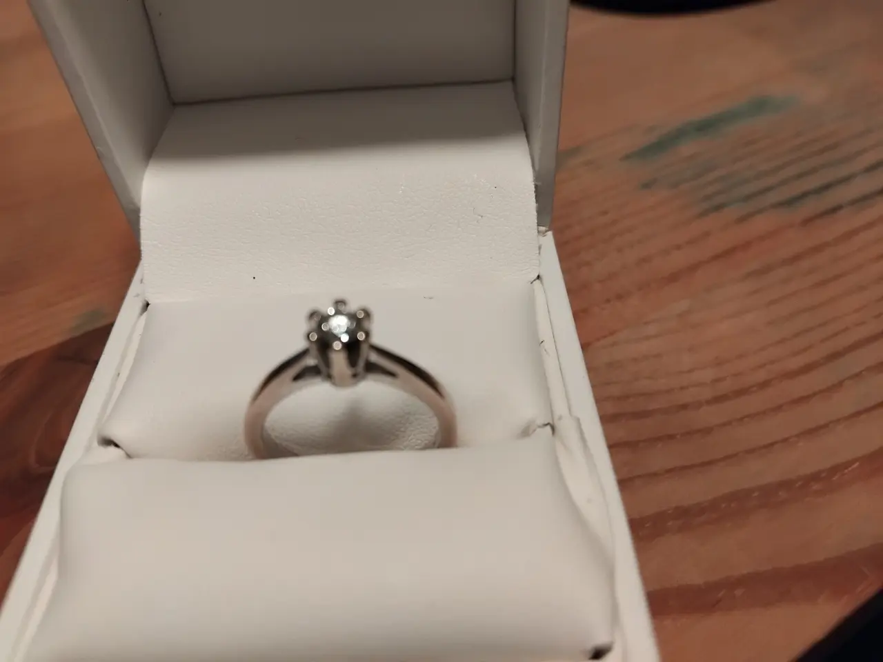 Billede 1 - Diamantring, 14 k. hvidguld 