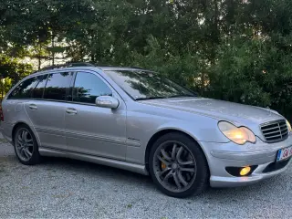 Mercedes C32 AMG