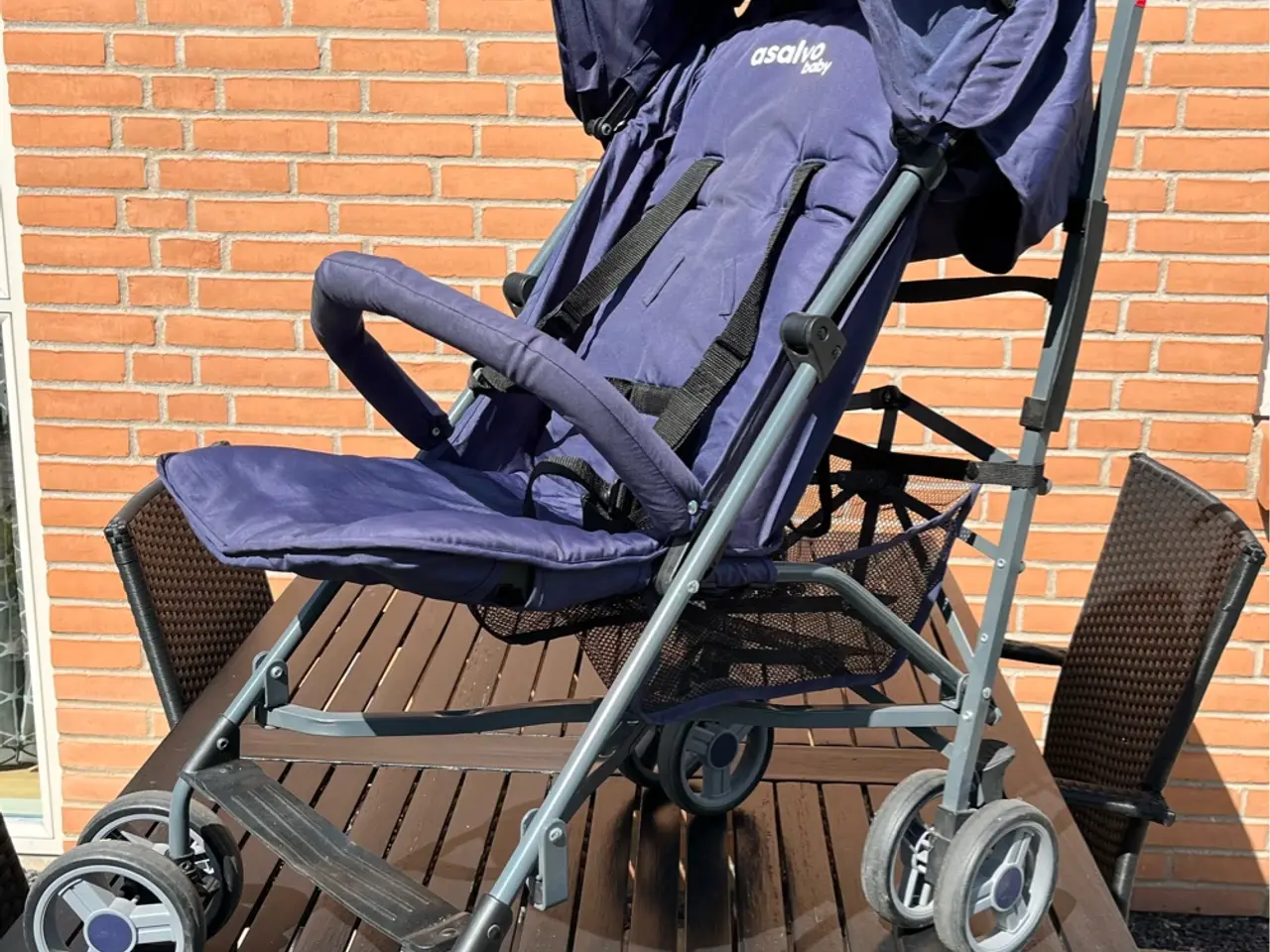 Billede 3 - Klapvogn med ligge funktion.