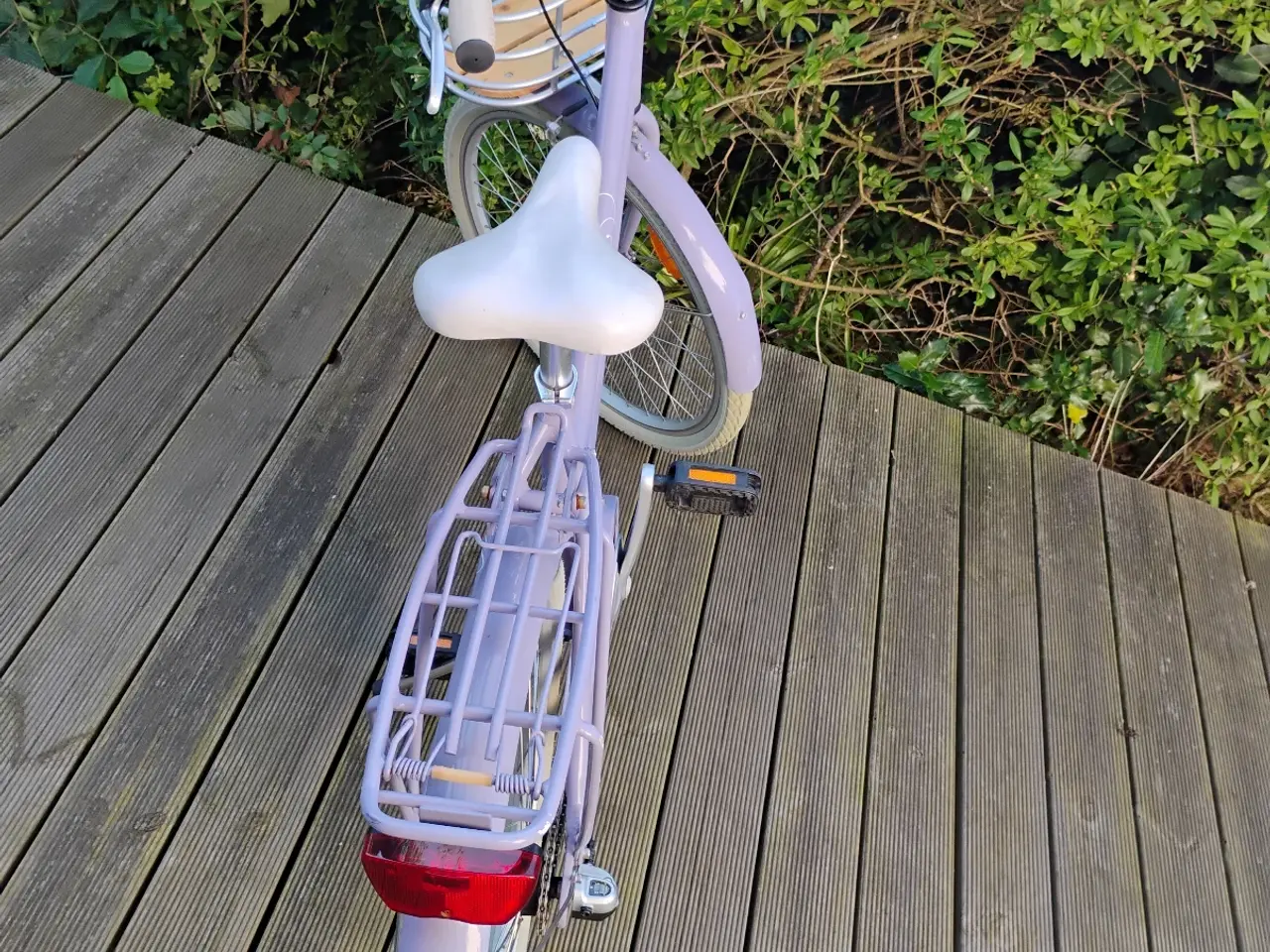 Billede 4 - Pigecykel dækstørrelse 24