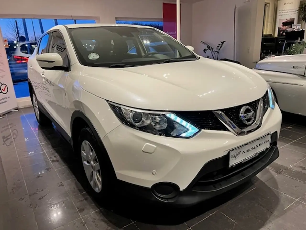 Billede 2 - Nissan Qashqai suv 1,2 i lav. km.! 
