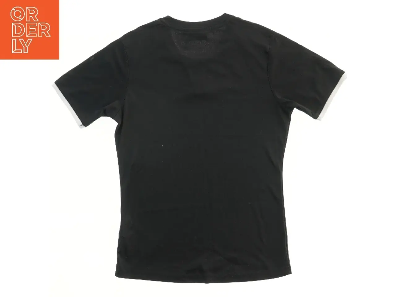 Billede 1 - Trænings T-shirt fra Hummel (str. 140)