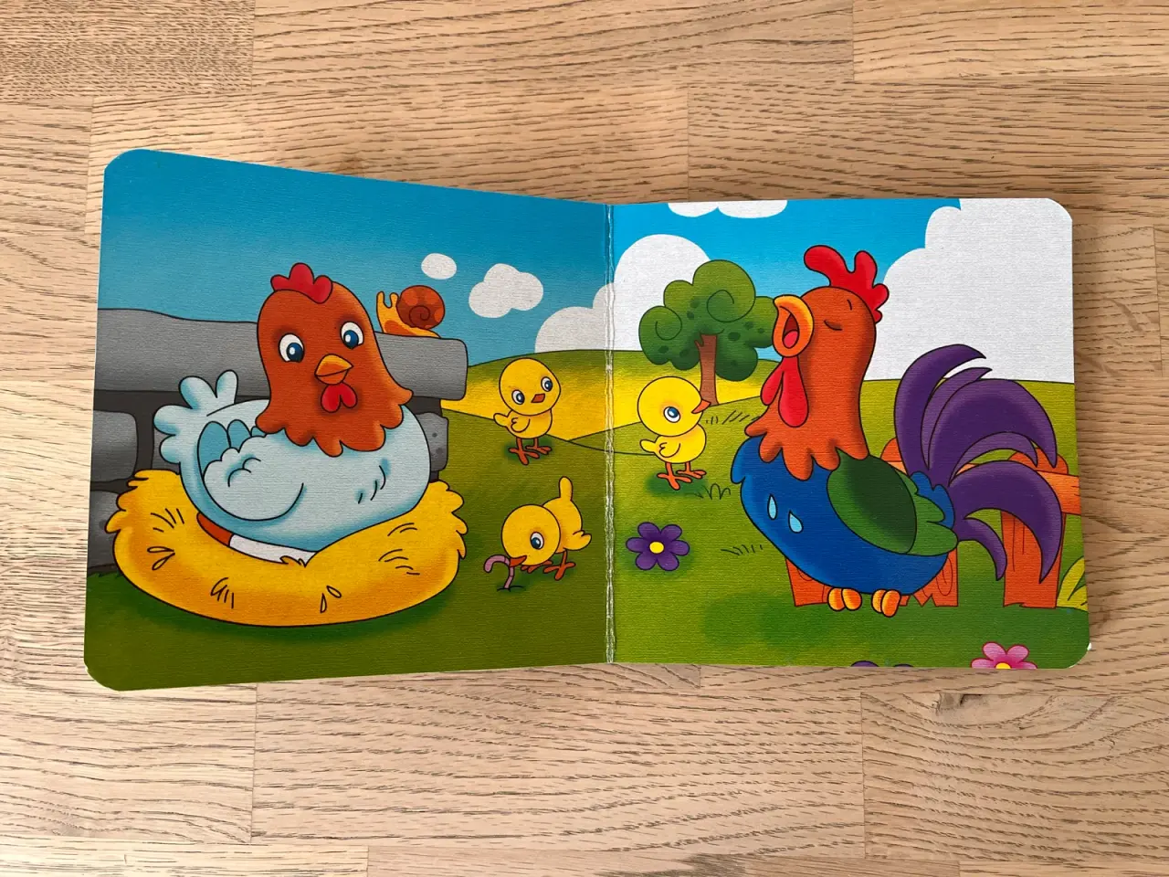 Billede 3 - Billedbog / pegebog med tykke pap-sider