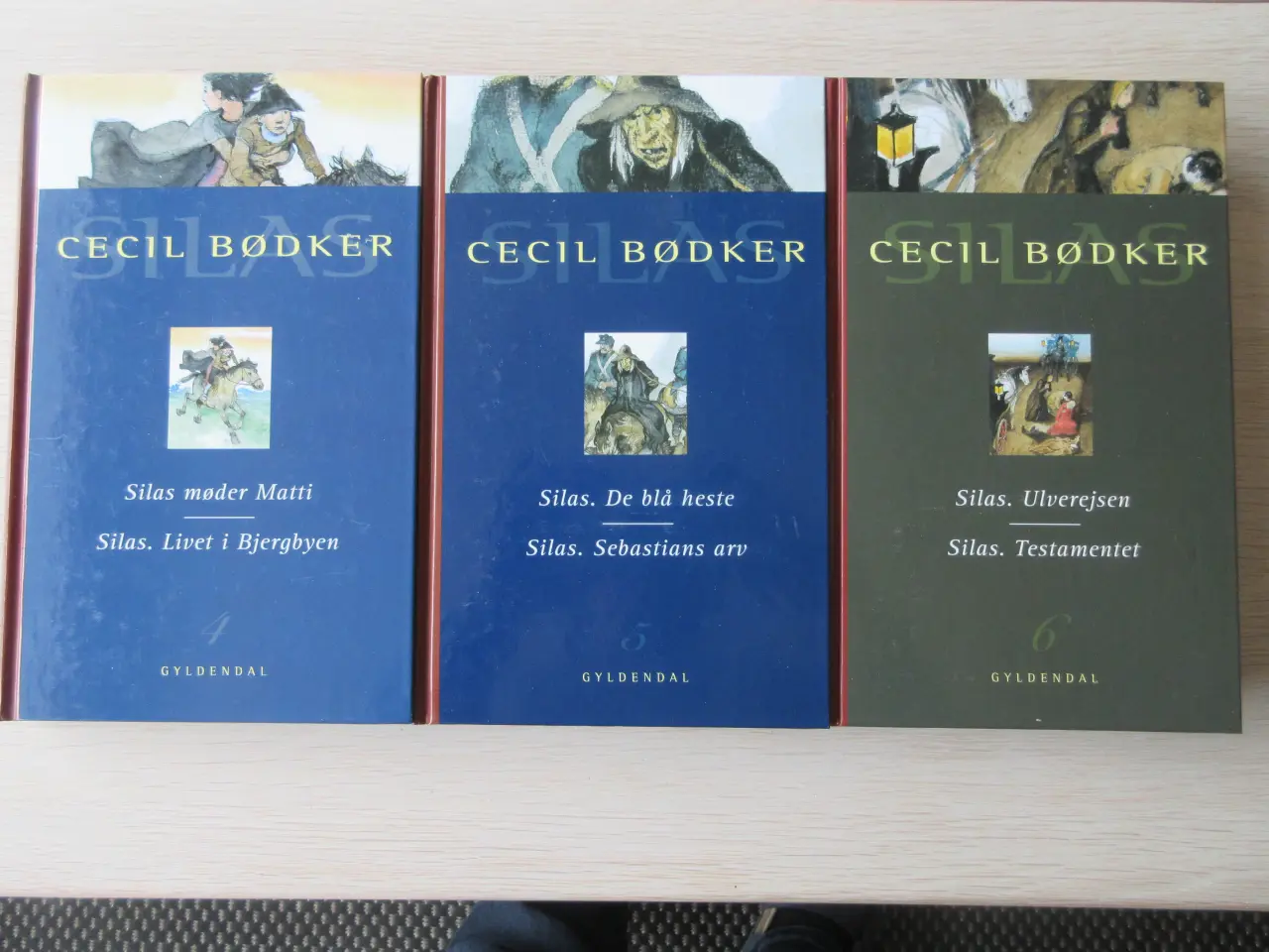 Billede 2 - Silas - bøger af Cecil Bødker ;-)