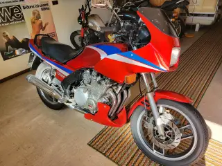 SØGER Yamaha XJ 750 Seca og XJ 900