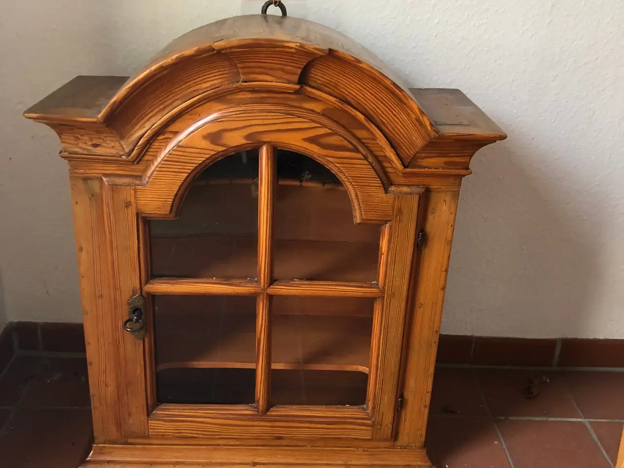 Billede 1 - Hængevitrine