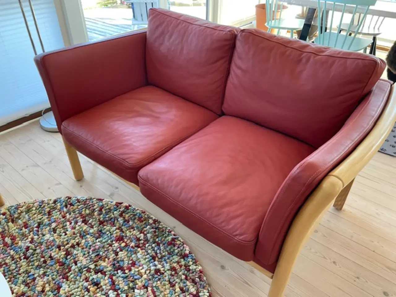 Billede 5 - STOUBY Tremmestol, 2 pers. sofa og fodskammel