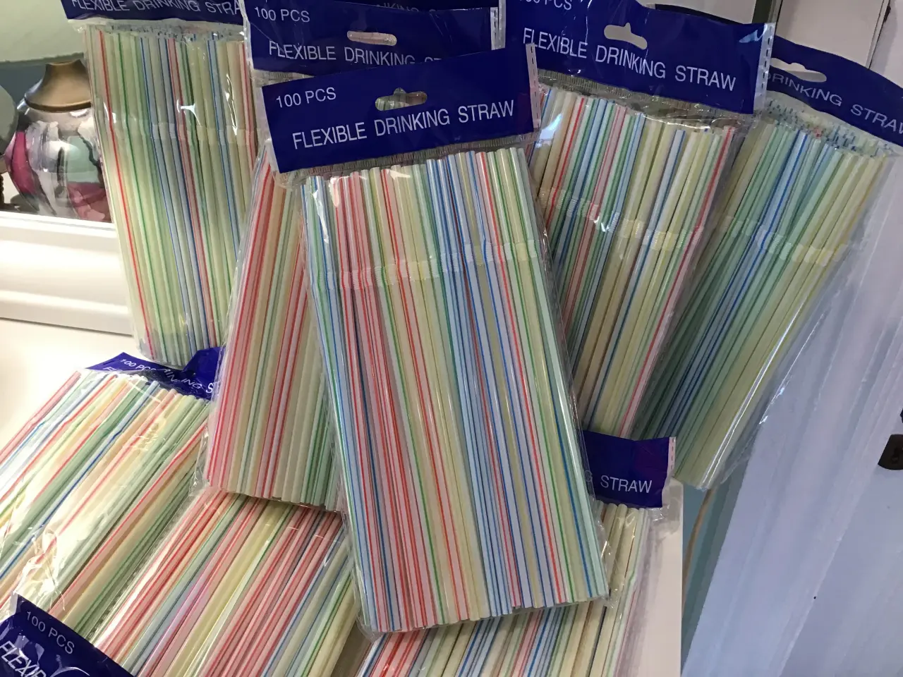 Billede 4 - 100 stk. plastik sugerør med knæk 25,00 kr.