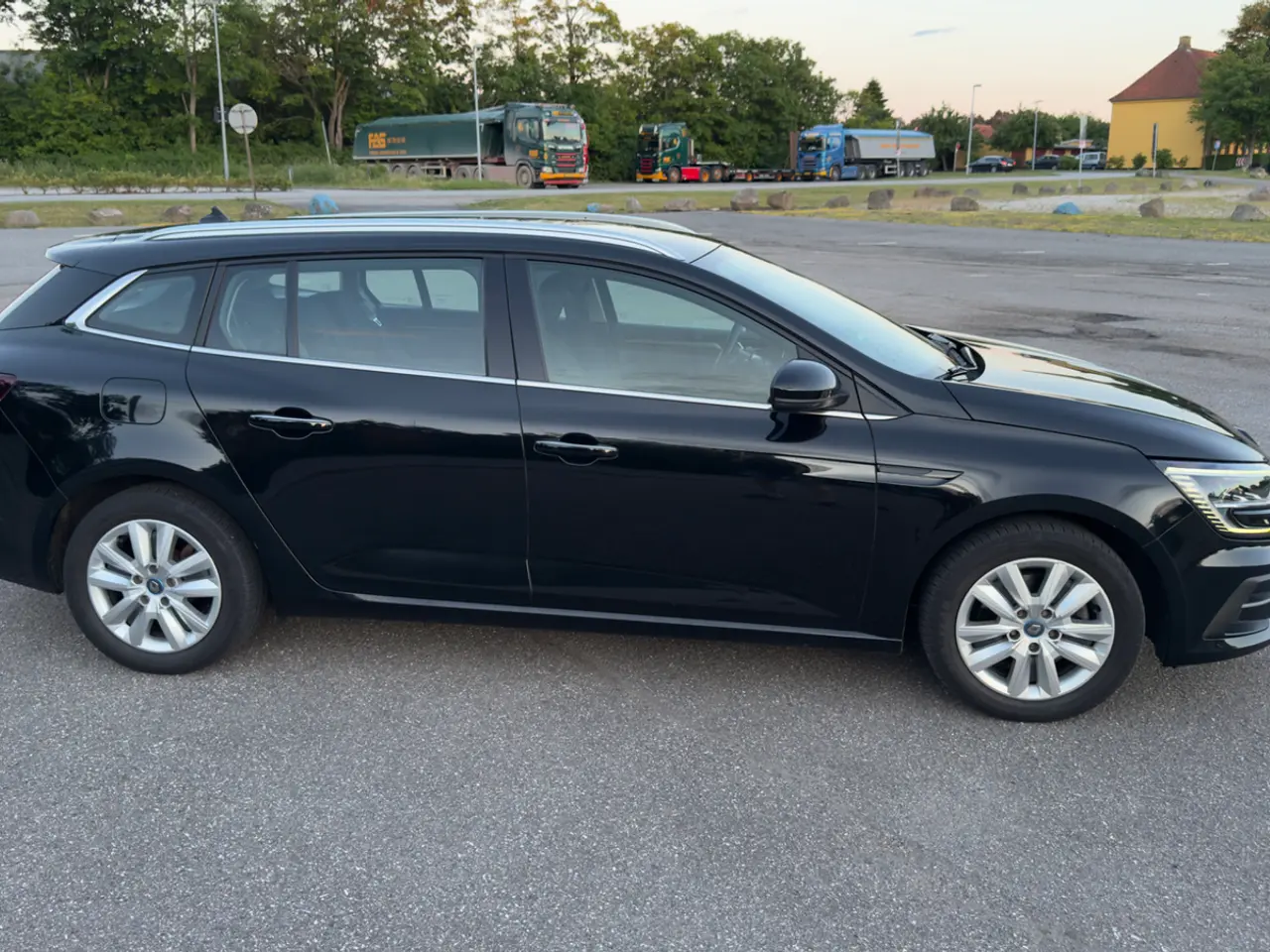 Billede 4 - Renault Megane IV 1,6 E-Tech Zen Sport Tourer