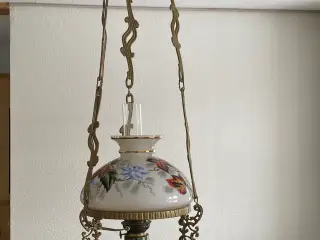 Antik møbler og lamper
