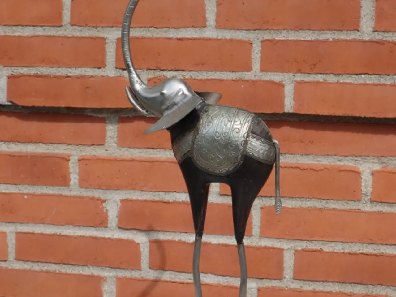 Billede 2 - Kunstnerisk elefant