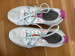 Nike løbesko str. 36,5 – blå – næsten nye
