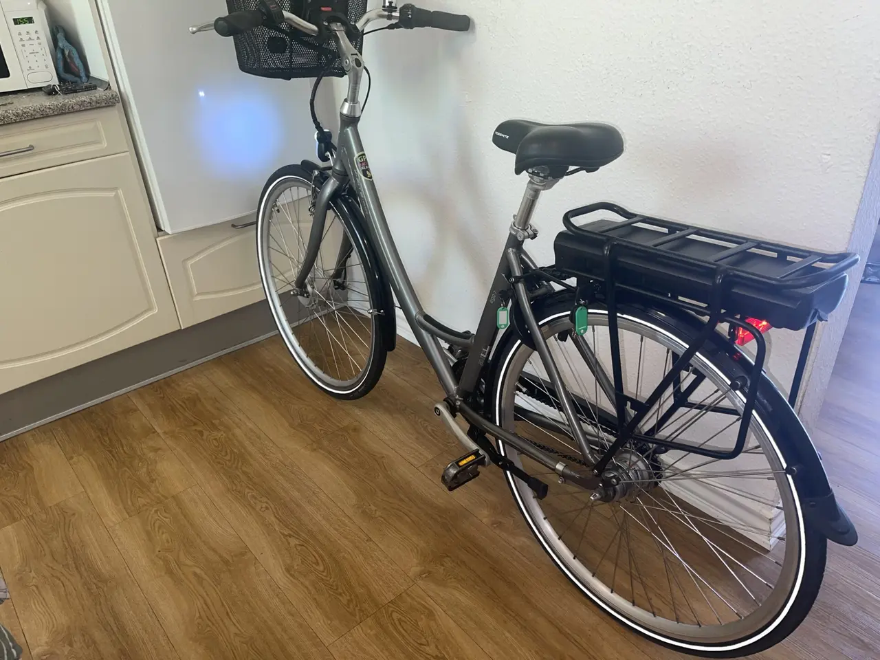 Billede 3 - flot x-zite dame elcykel 28"  7 gear. 