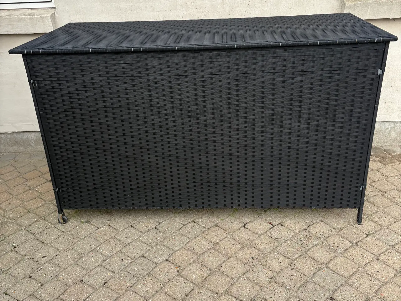 Billede 1 - Hyndeboks i sort polyrattan