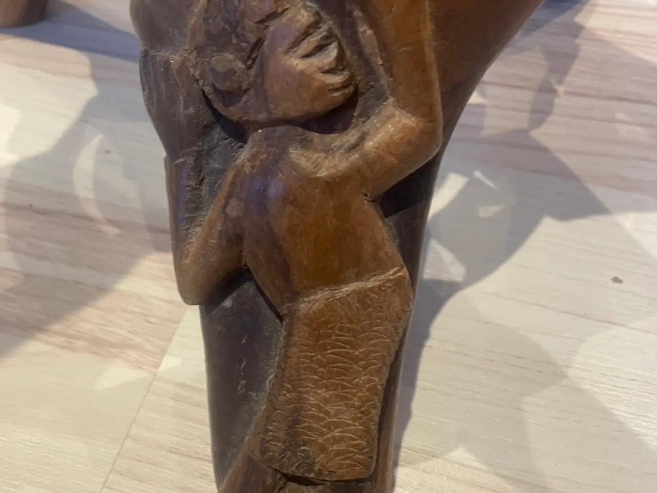 Billede 12 - Africana bord-håndskåret stel med figurer, 19fotos