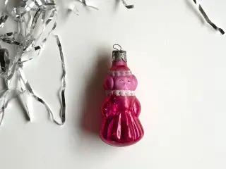 Vintage julekugle, mørk pink Snegurochka