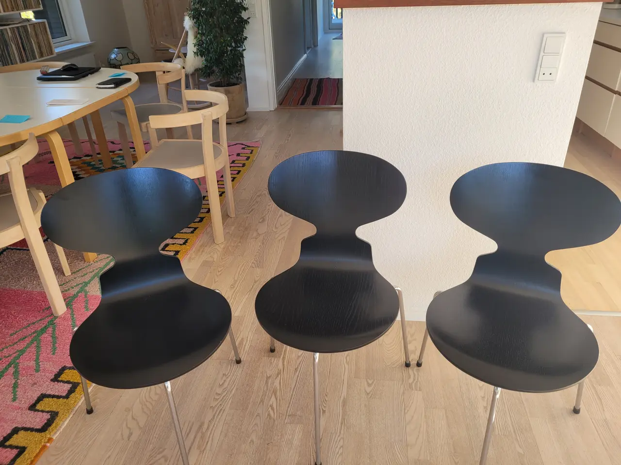 Billede 5 - Arne Jacobsen 100års pakke. Komplet med 3 stole + 