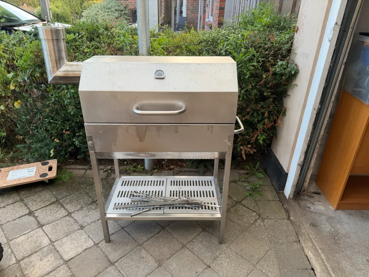 Billede 1 - Rustfri stål grill med låg og termometer