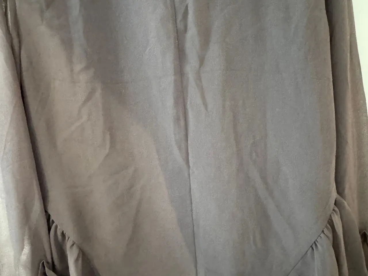 Billede 4 - Karen Millen skjorte, peplum effekt