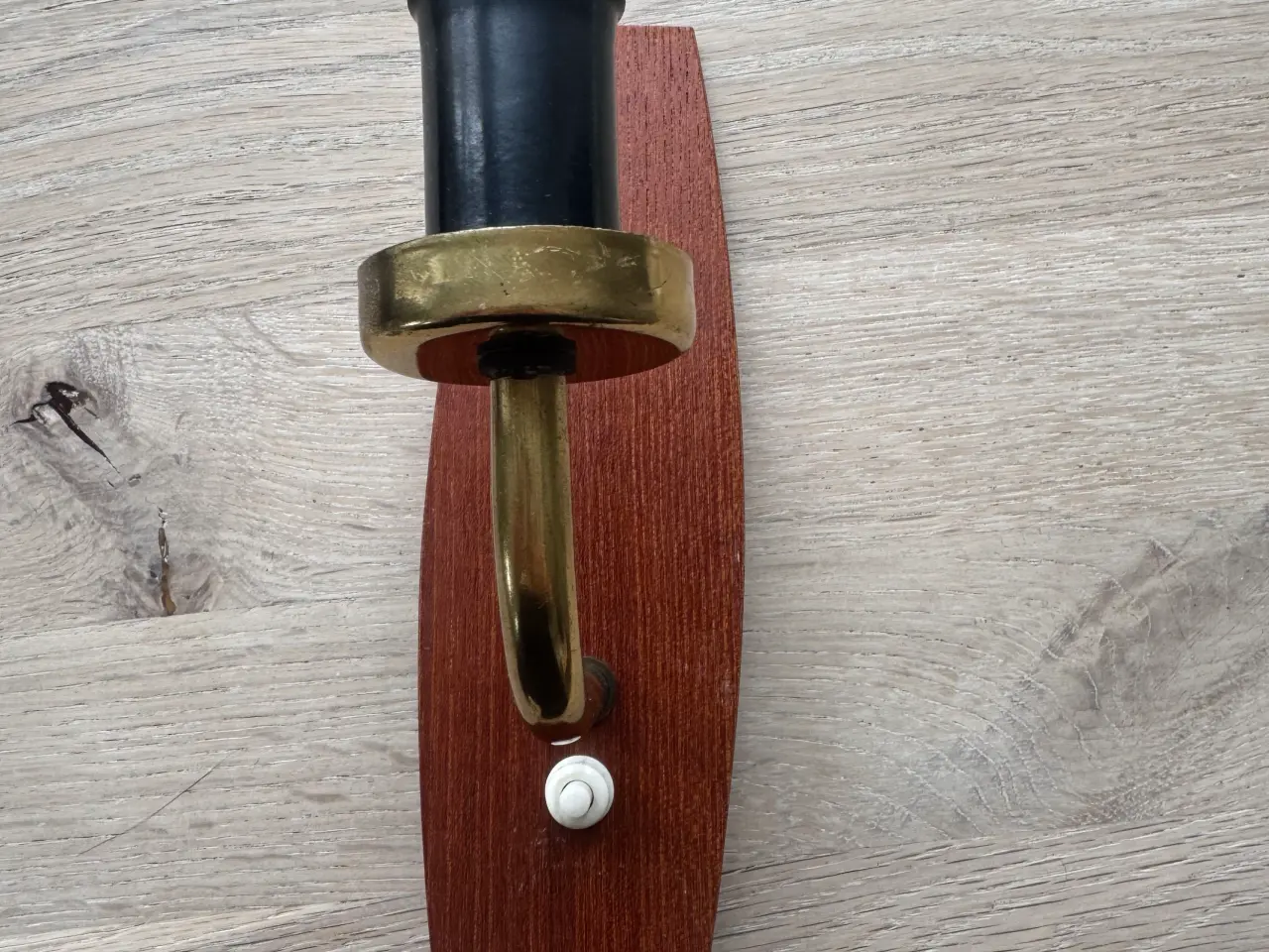 Billede 1 - Fin lille retro lampe i teak