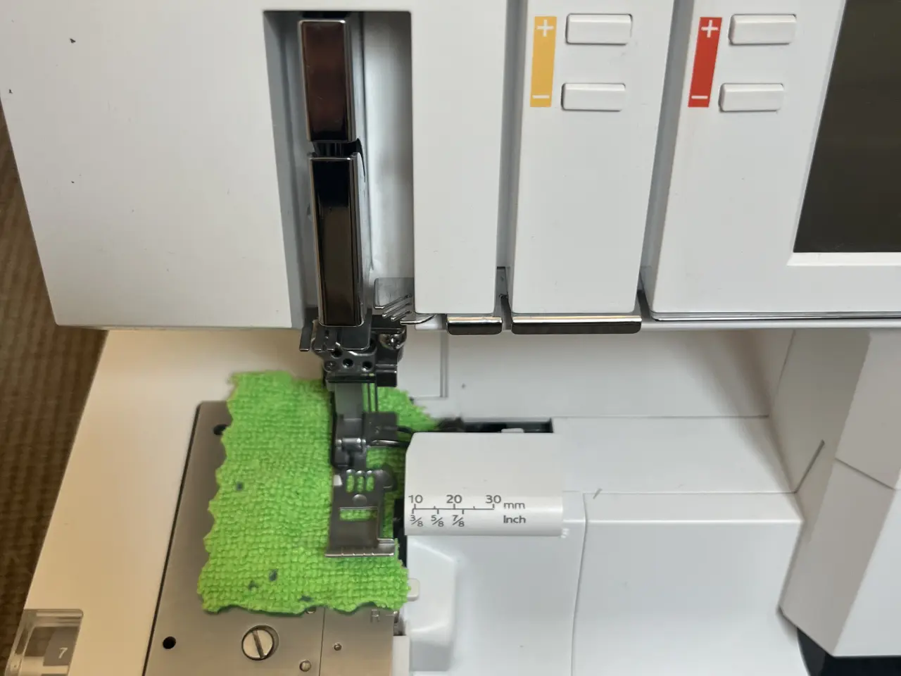 Billede 2 - Husqvarna overlock