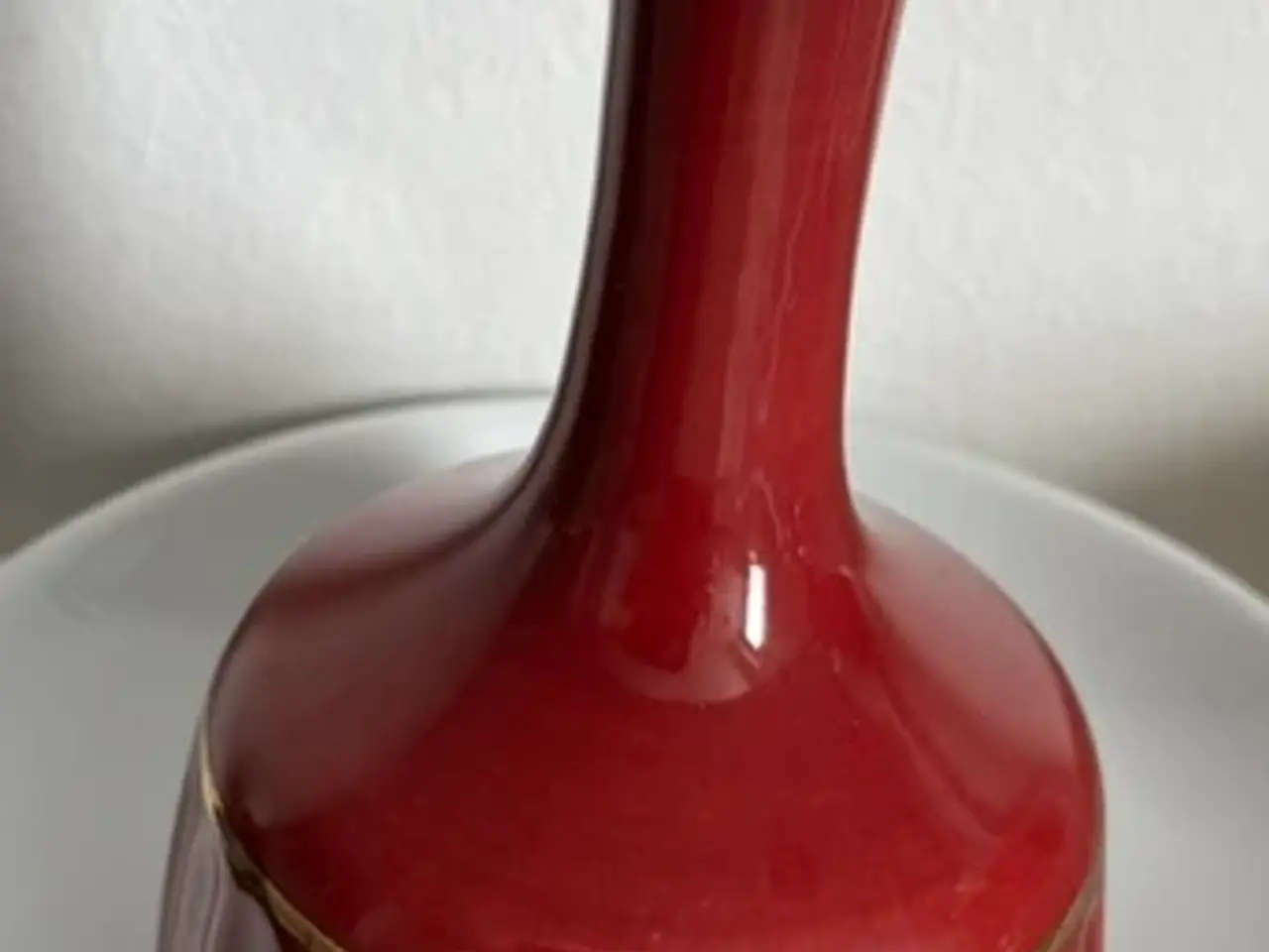 Billede 6 - Johgus Bornholm Keramikvase – Rød m. guld (Nr. 473